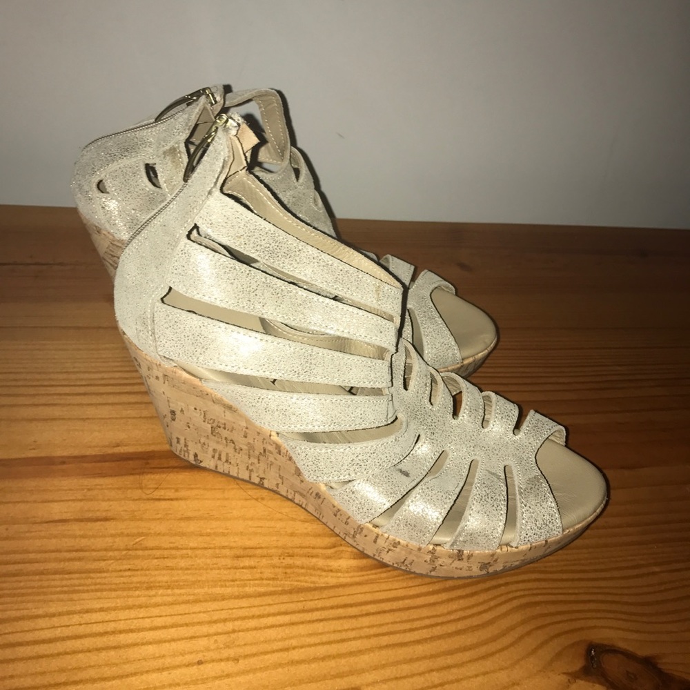 Gold Wedges